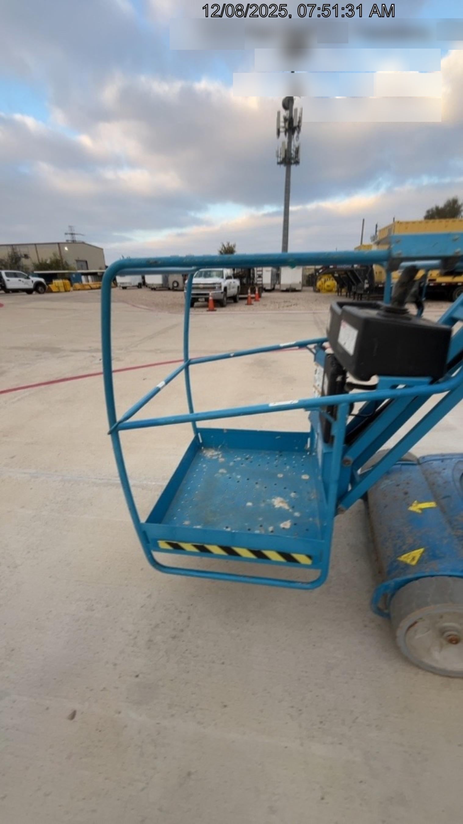 2020 GENIE GR-26J