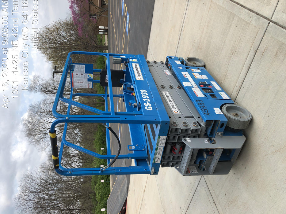 2019 Genie GS-1930 Fixed rails with chain Entry