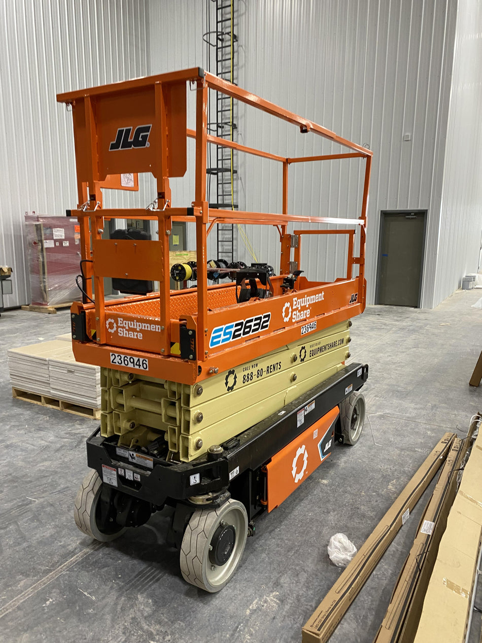 2022 JLG ES2632