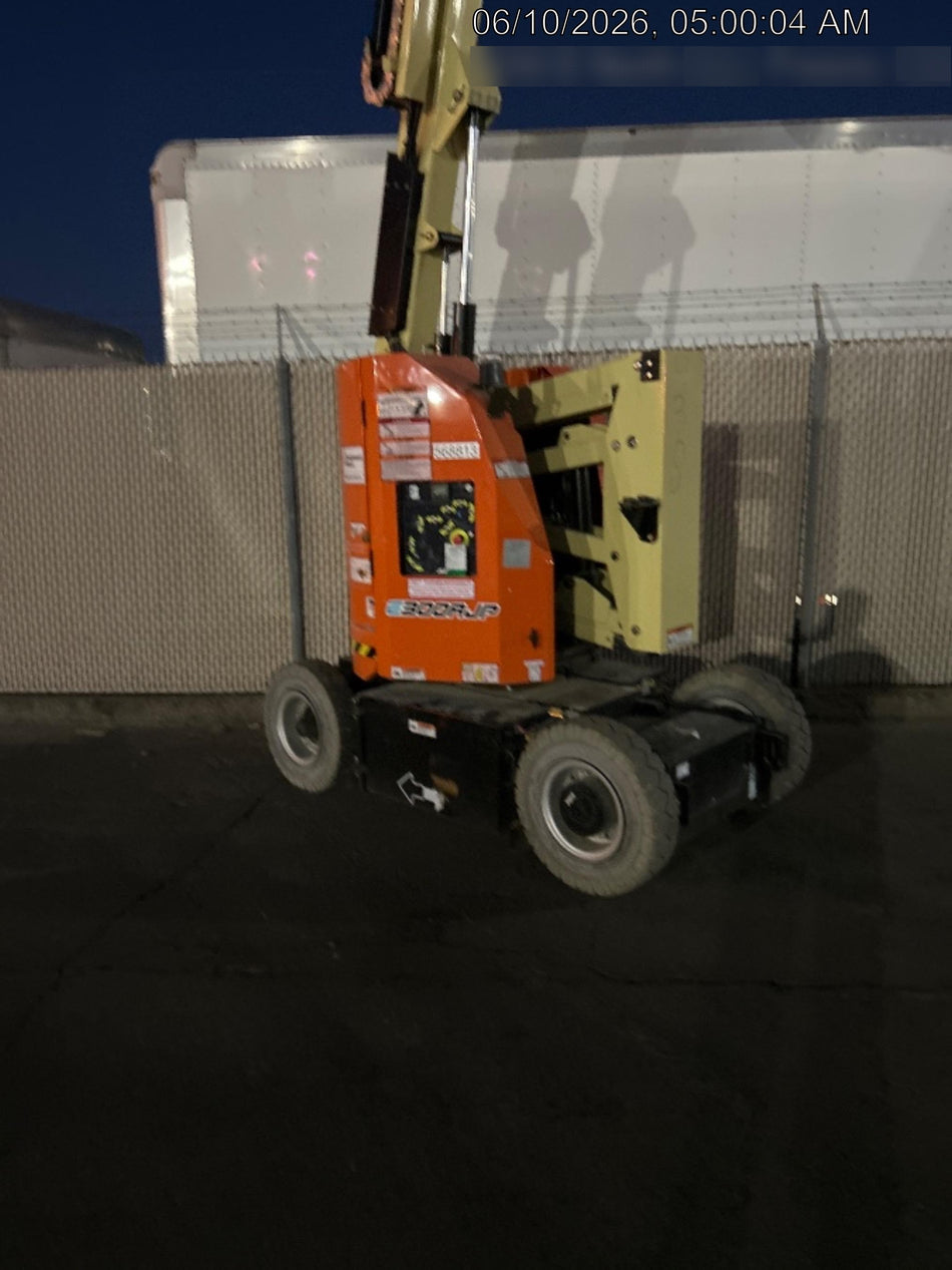 2025 JLG E300AJP