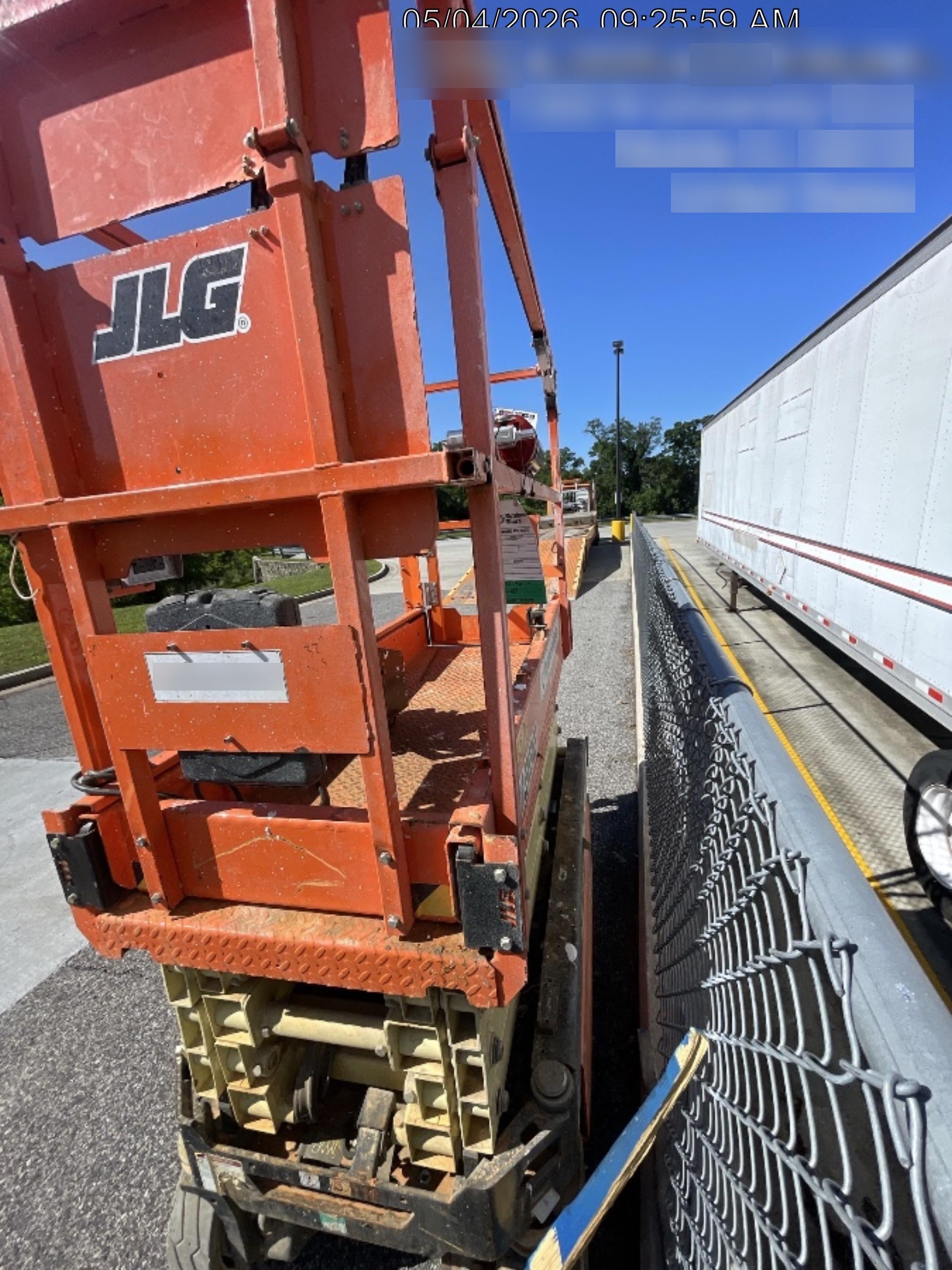 2021 JLG ES1932