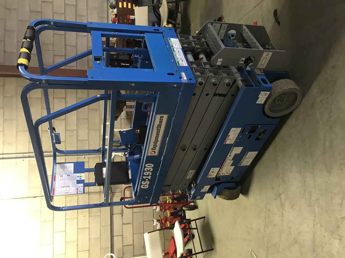 2019 Genie GS-1930 Half Height Swing Gate, 800W Inverter