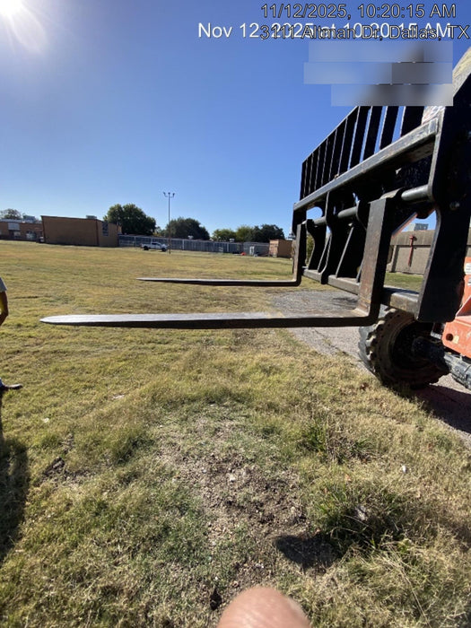 2018 Skytrak 8042 JLG Skytrak 8042, Solid Tires (shipping-Boss), Open ROPS, Beacon and Work Light Package
