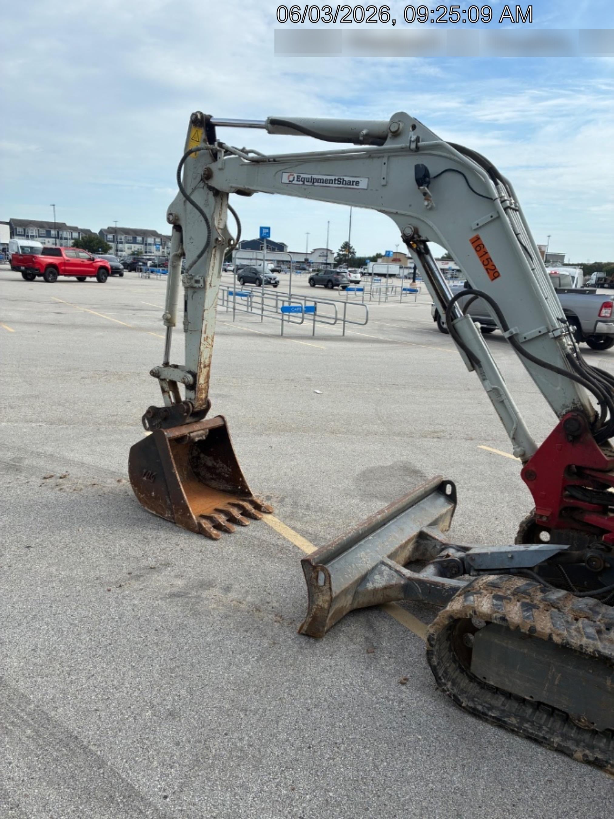 2021 TAKEUCHI TB235-2R