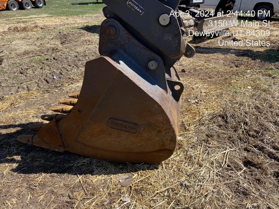 2020 DOOSAN 48" Excavator Bucket