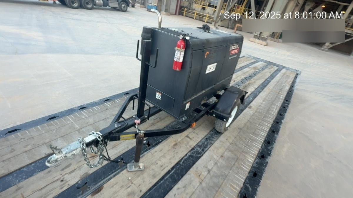 2021 Lincoln Electric Dual Maverick 200/200X Ready Pak 3 (includes trailer, cable rack, fender light kit)