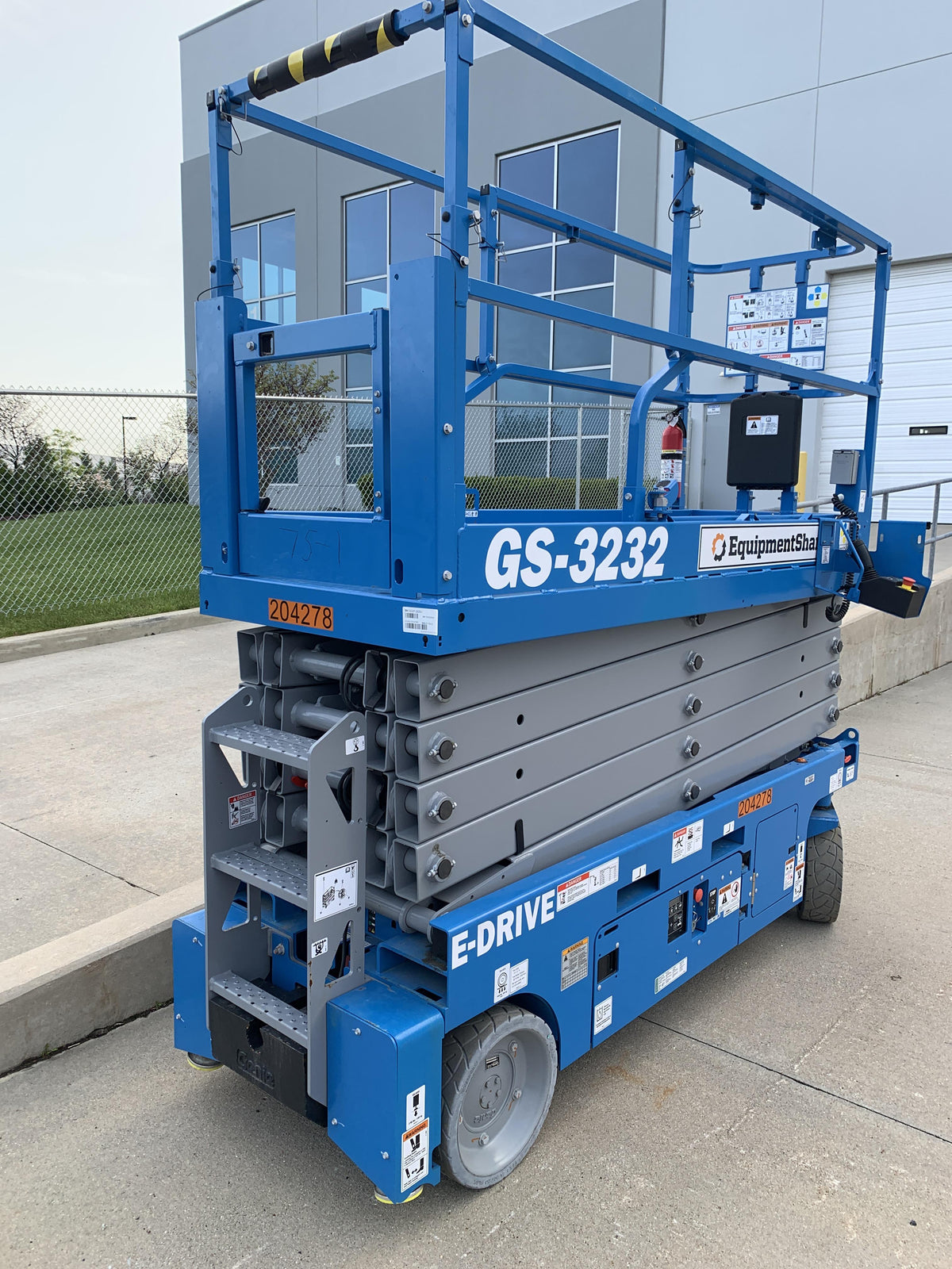 2022 GENIE GS-3232