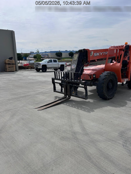 2018 Skytrak 8042 JLG Skytrak 8042, Solid Tires (shipping-Boss), Open ROPS, Beacon and Work Light Package