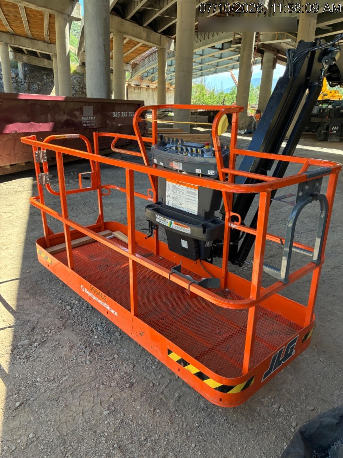 2025 JLG 660SJ