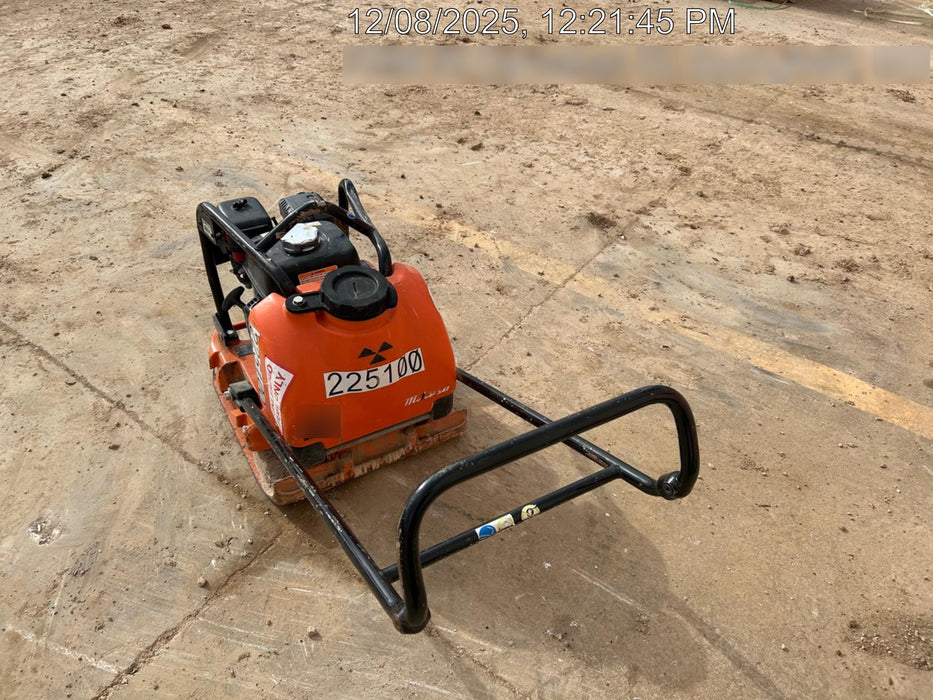 2022 Multiquip MVC88VTHW Plate Compactor, 20", w/Water Tank, Honda GX160