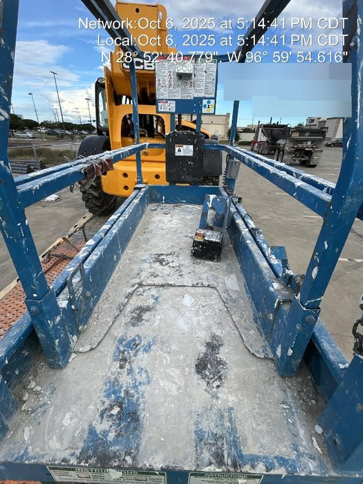 2017 Genie GS-1930 Genie GS-1930 Lift w/Fixed Rail and Chain Entry