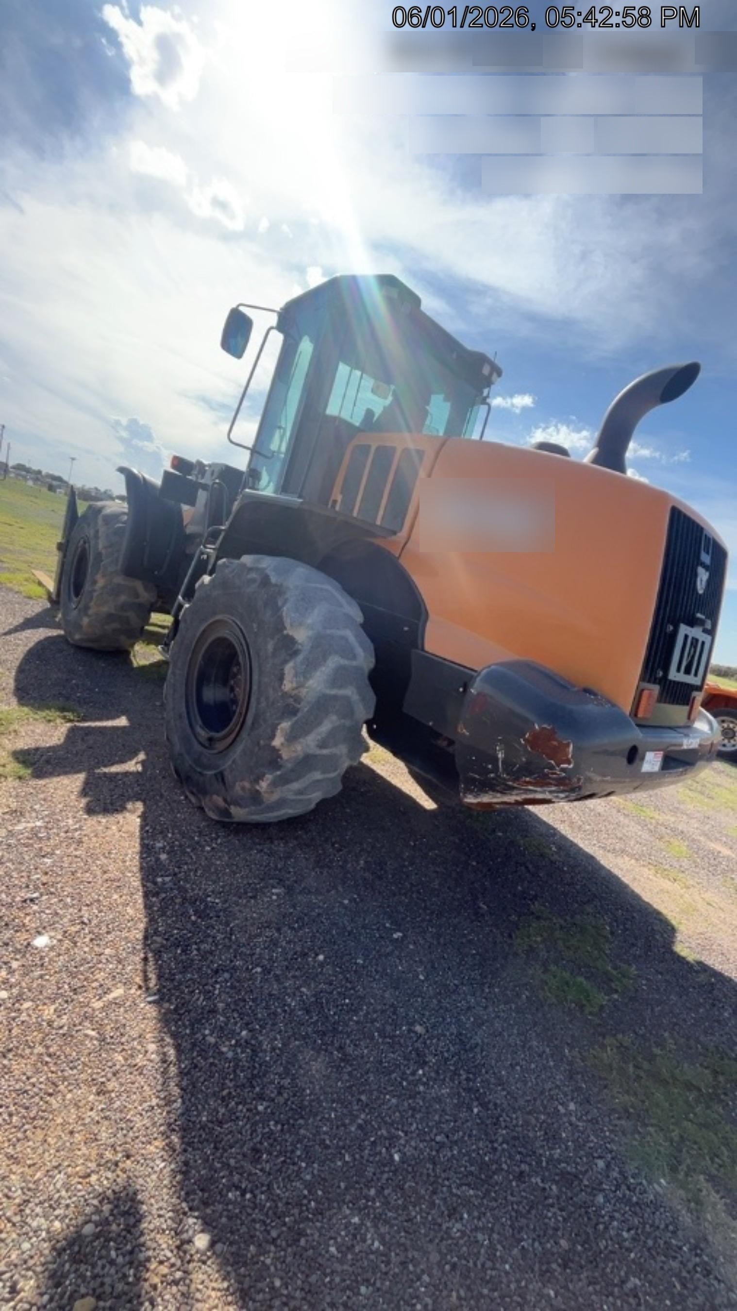 2022 CASE 821G
