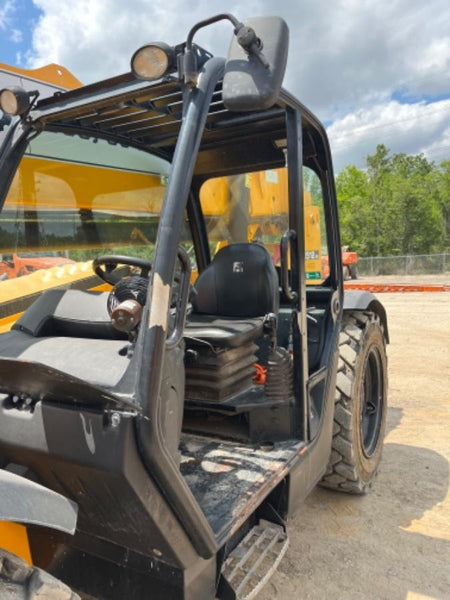 2021 JCB 512-56