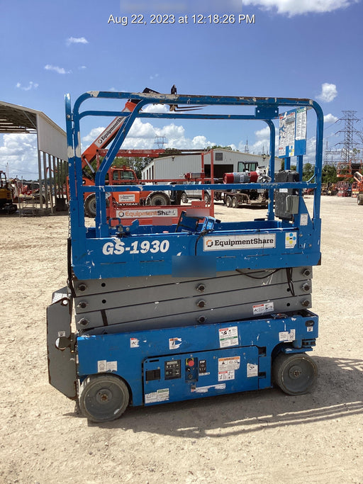 2019 Genie GS-1930 Fixed Rails with Chain Entry