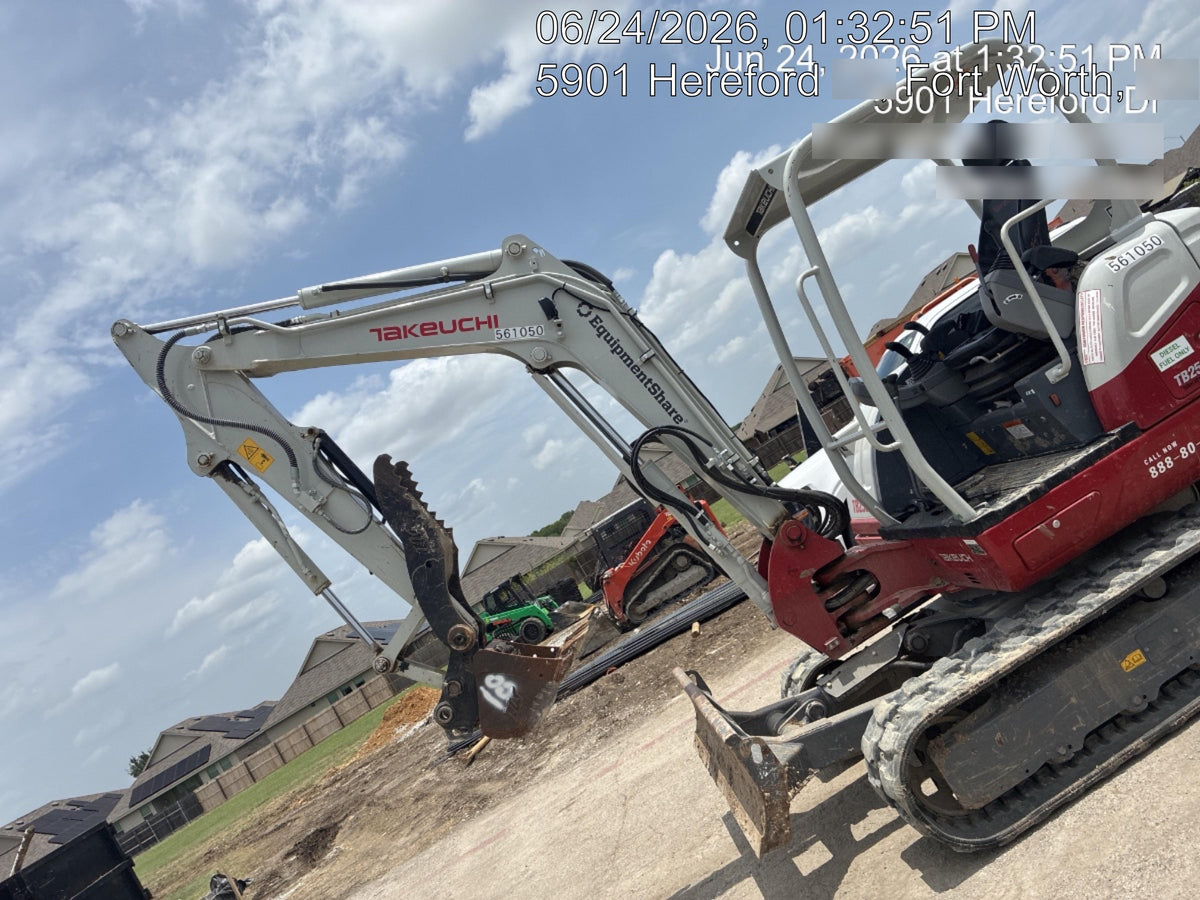 2025 TAKEUCHI TB250-2R