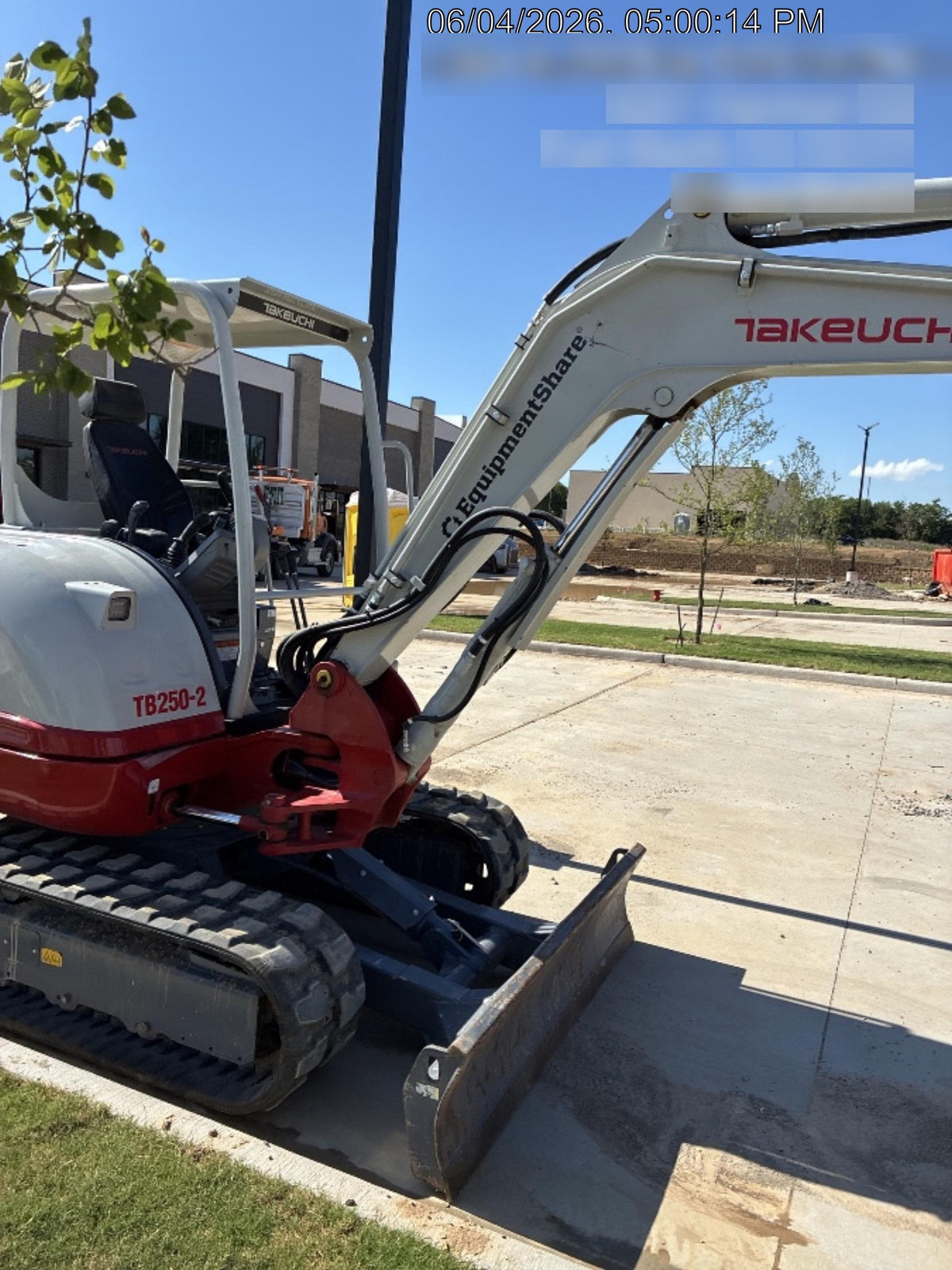 2025 TAKEUCHI TB250-2R