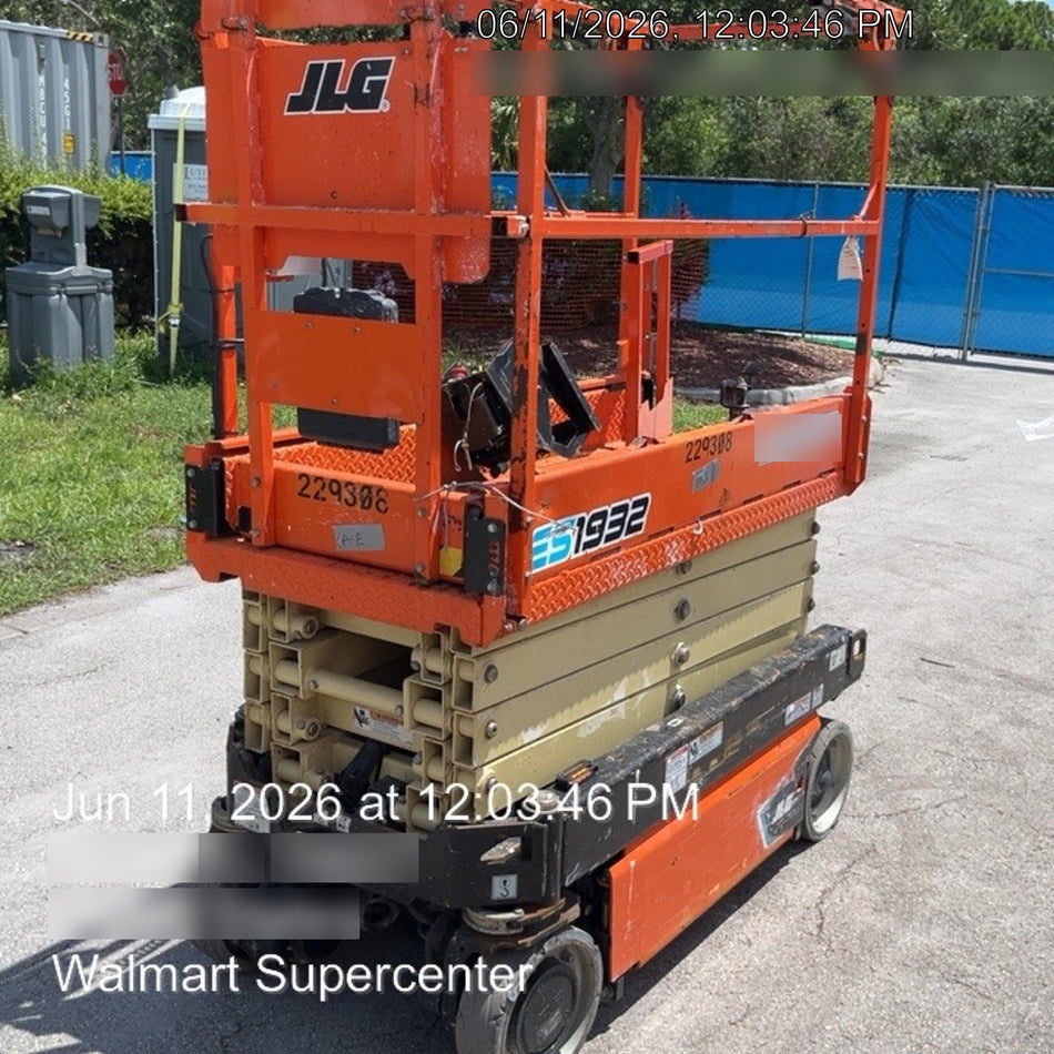 2022 JLG ES1932
