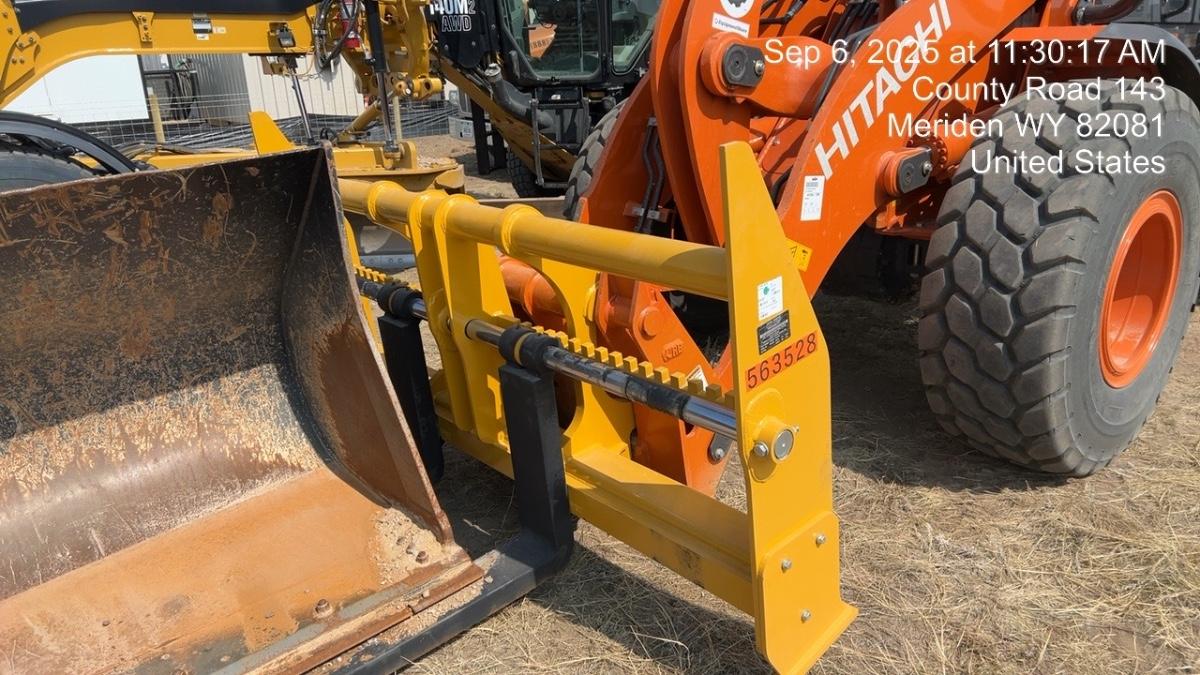 2025 JOHN DEERE 96" Loader Fork Carriage - John Deere