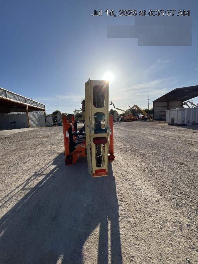 2022 JLG T350