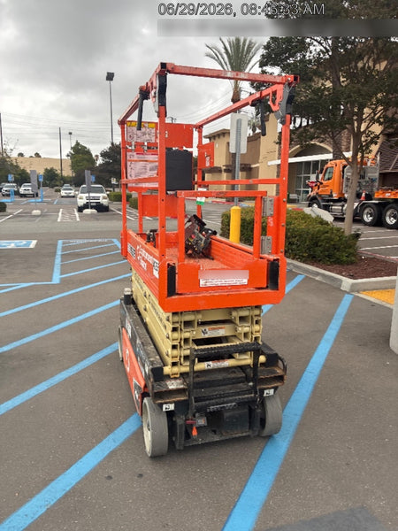 2024 JLG ES1932