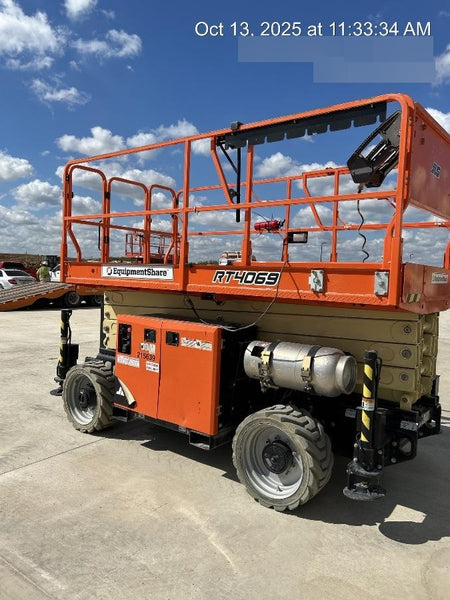 2022 JLG RT4069