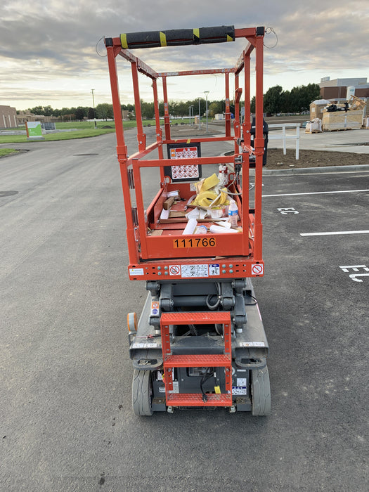 2020 Skyjack SJIII-3219 Solid NM Tires, Half height spring hinged entry gate, Dual Beacons, 800W Inverter