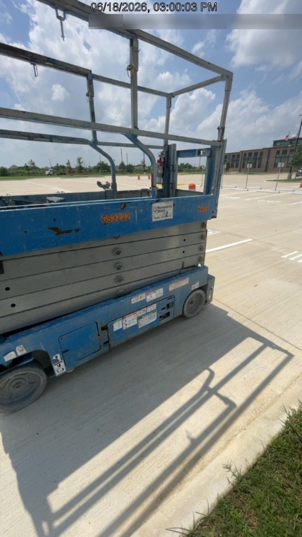 2017 Genie GS-3232 32' Narrow Electric Scissor Lift
