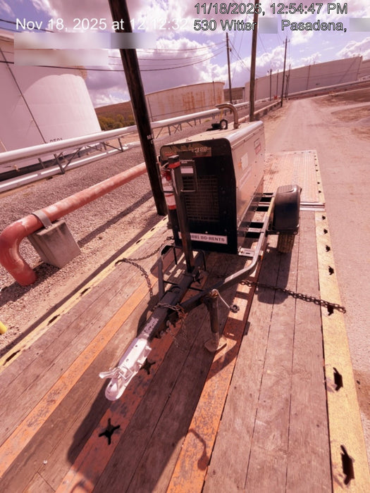 Lincoln Electric Vantage 322 Lincoln Vantage 322 Welder w/Trailer