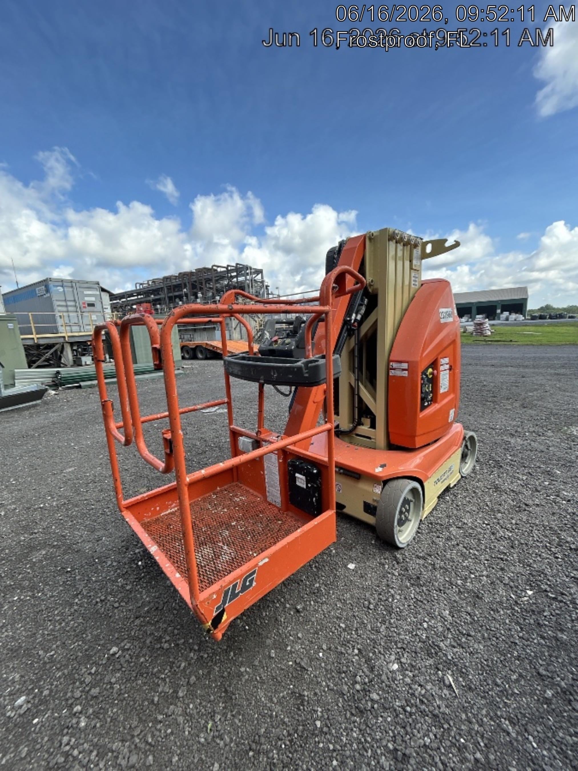 2022 JLG 26E