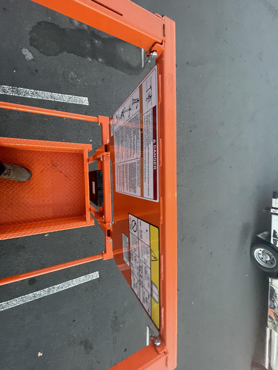 2022 JLG ES2632