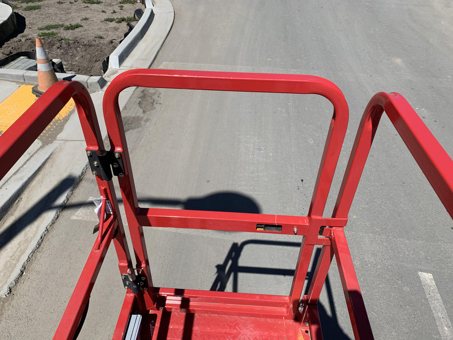 2020 MEC 1330SE Solid NM Tires, Steel Swing out Doors, LCS, Beacon, 900W Inverter