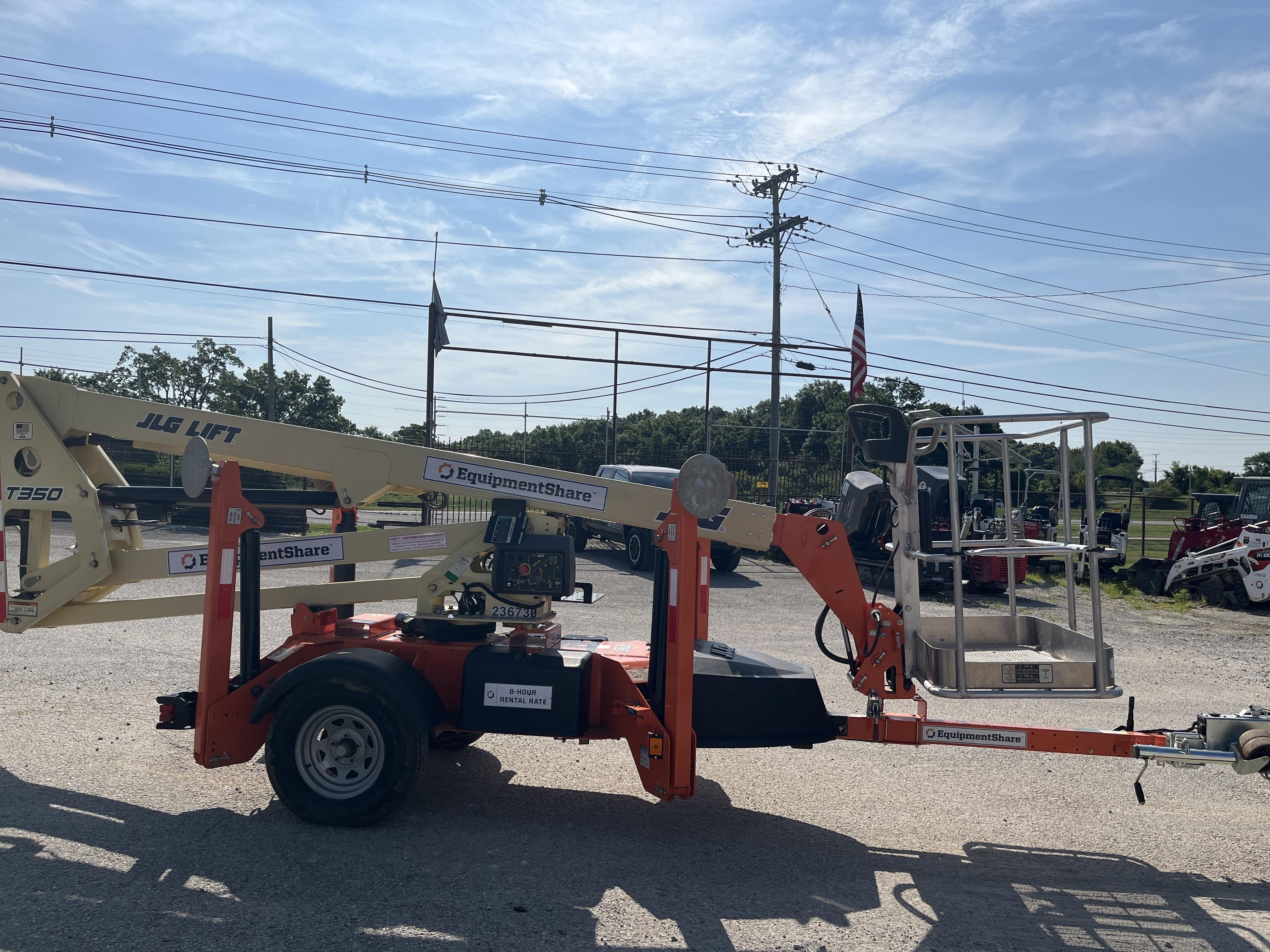 2022 JLG T350