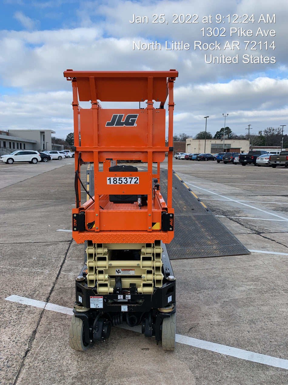 2021 JLG ES1932