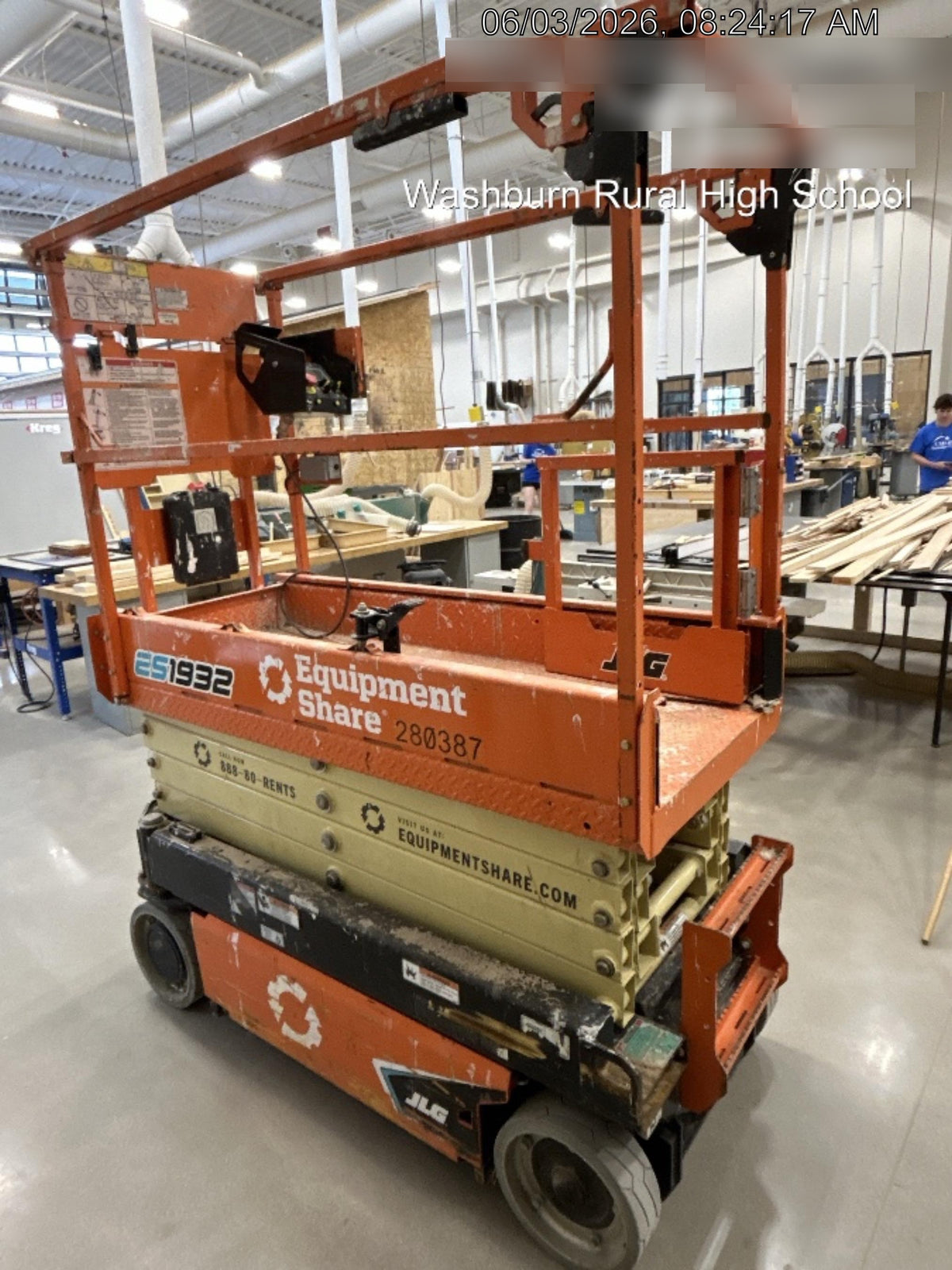 2022 JLG ES1932