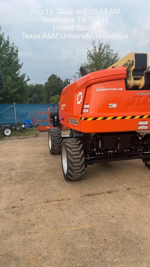 2025 JLG 660SJ