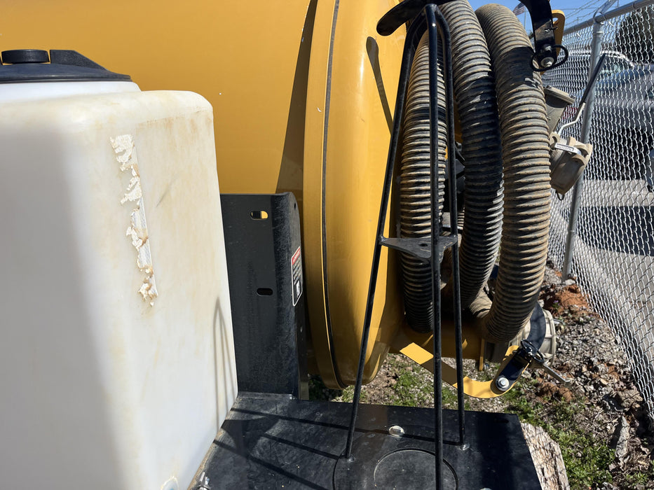 2023 Vac-Tron LP573XDT T4 Koehler Diesel Engine, 500 Gallon Debris Tank, x2 100 Gallon Water Tanks