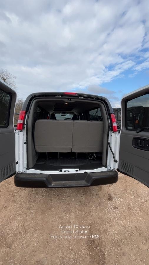 2025 CHEVROLET Express Van - Rental