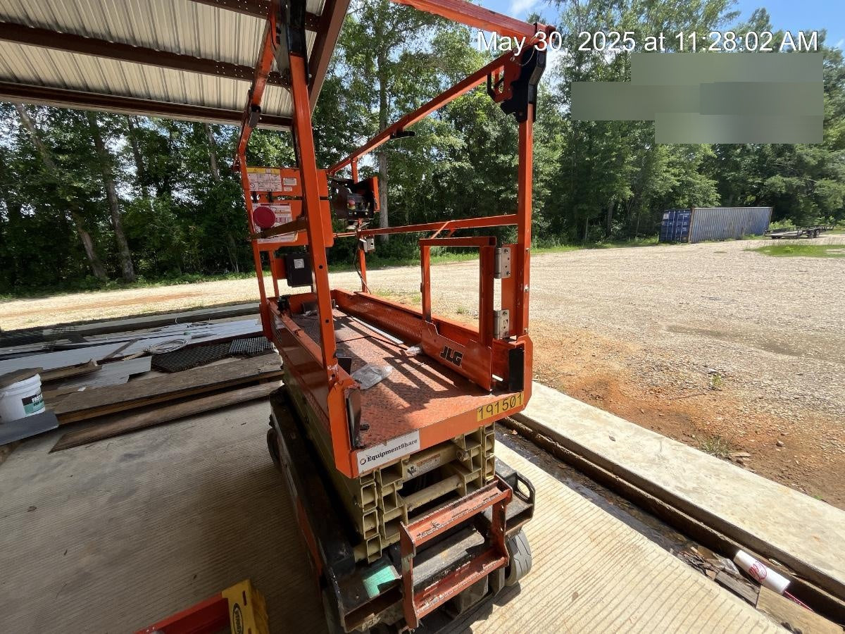 2021 JLG ES1932