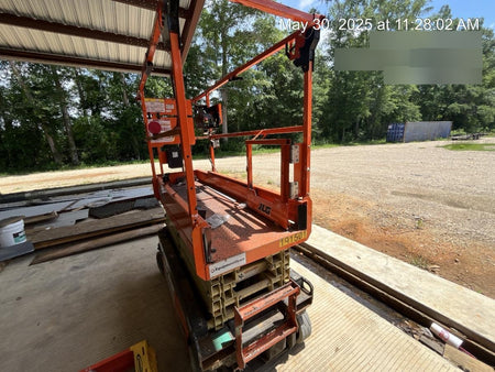 2021 JLG ES1932