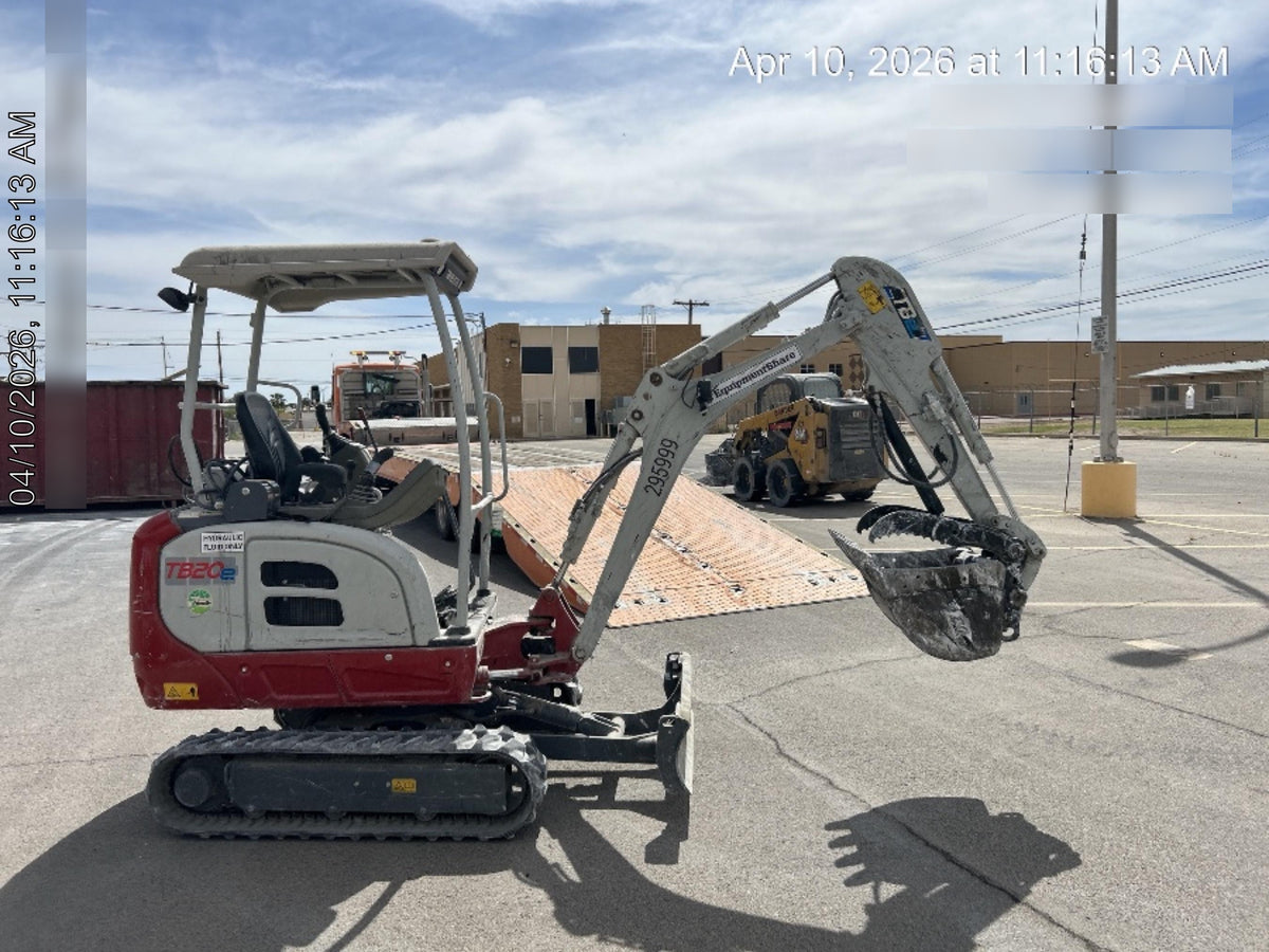 2023 TAKEUCHI TB20e