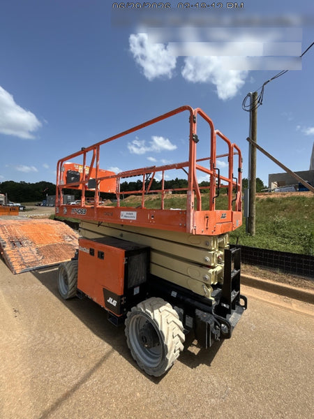 2022 JLG RT4069