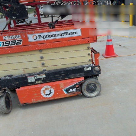 2022 JLG ES1932