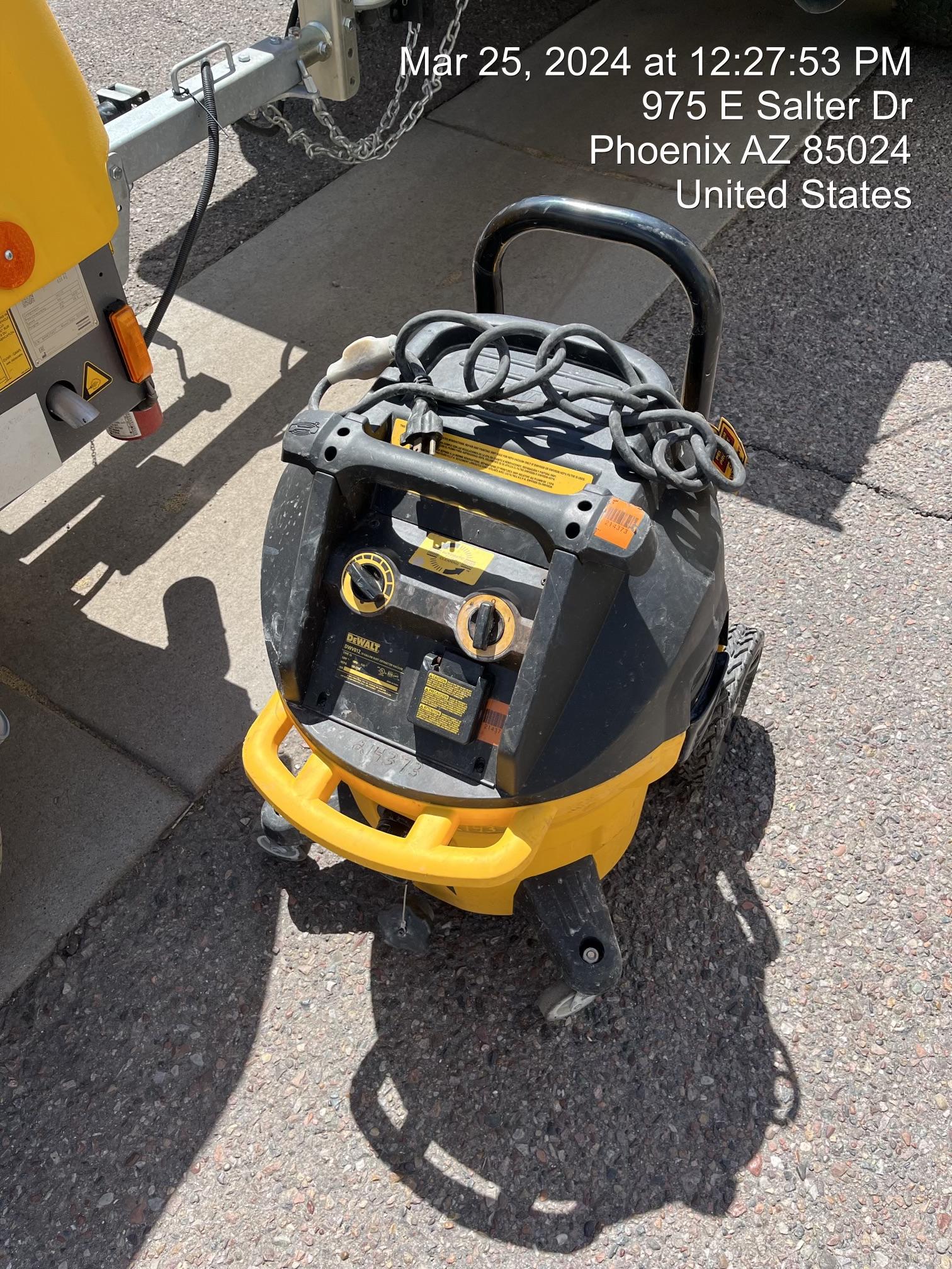 2022 DEWALT DWV012