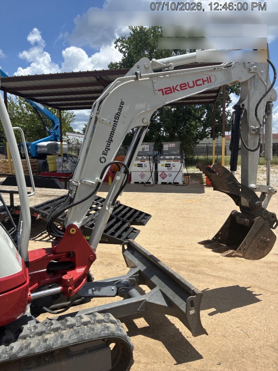 2025 TAKEUCHI 18" HD Bucket - Takeuchi