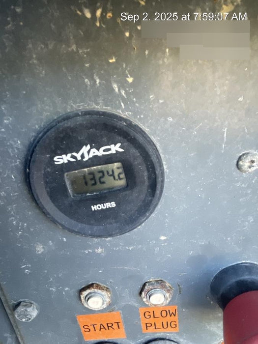 2017 SKYJACK SJ6832 RT