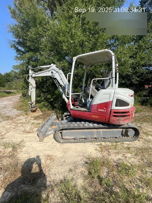 2020 TAKEUCHI TB250-2