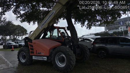 2021 JLG 1732