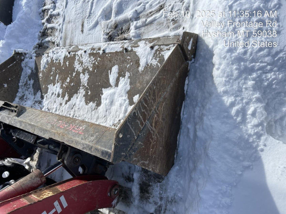 2021 TAKEUCHI 84" Smooth Bucket - Takeuchi