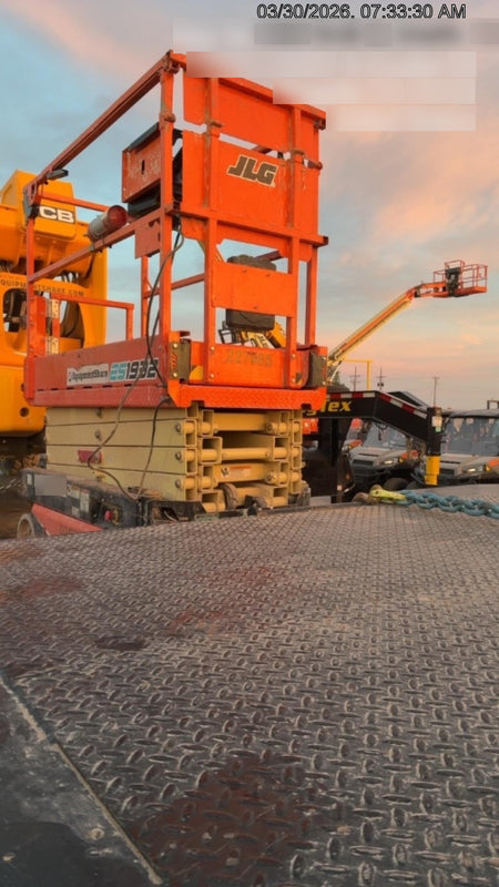 2022 JLG ES1932