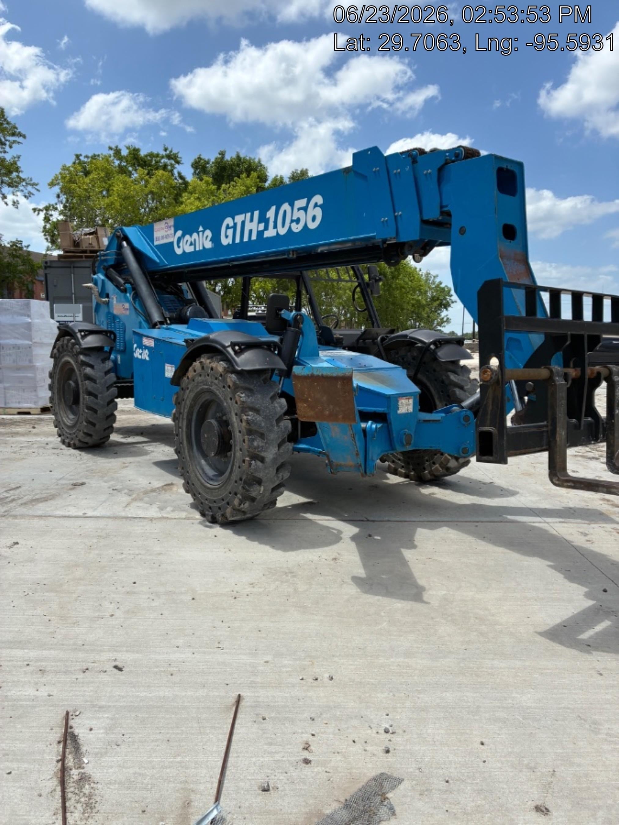 2017 GENIE GTH-1056